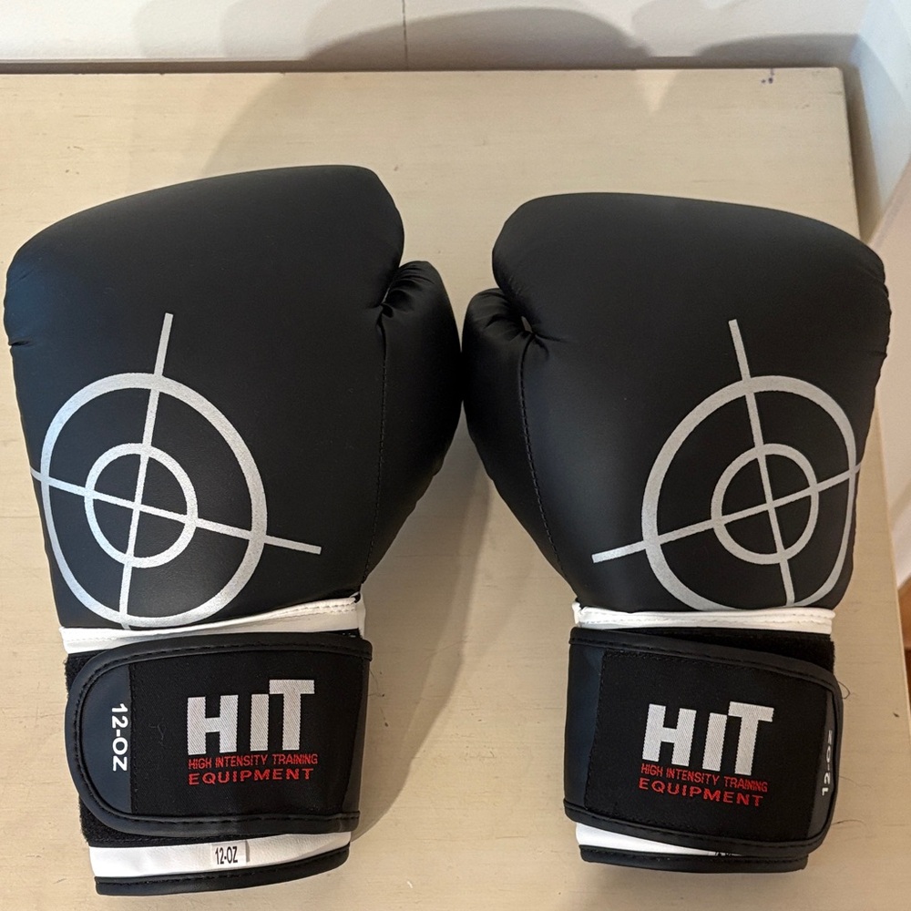 HIT Target Boxing Gloves Black and White